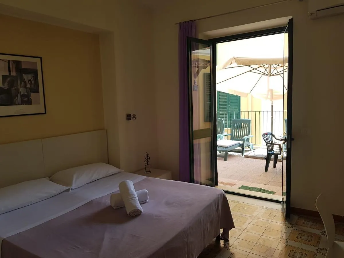 Arco Dei Cappuccini Guest House Taormina Bed & Breakfast